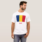 Tschad-Flagge mit Namen auf Arabisch T-Shirt (Vorne ganz)