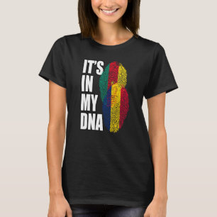 Tschadisches und kamerunisches DNA-Flaggengebiet T-Shirt