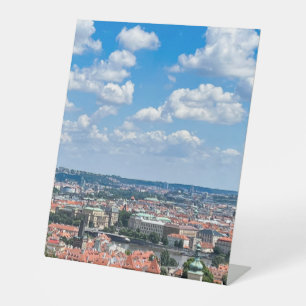 Tschechische Republik. Prag. Atemberaubende Sicht  Sockelschild