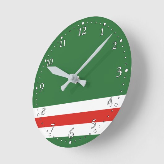Tschetschenische Flagge Runde Wanduhr (Winkel)
