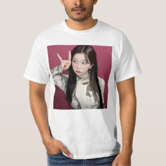 " tsuki billlie in 2022 " T-Shirt