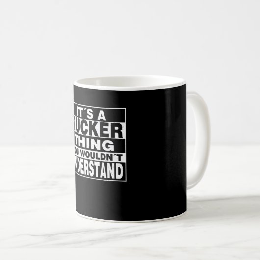 TUCKER Nachname Personalisiertes Geschenk Kaffeetasse (VorderseiteRechts)
