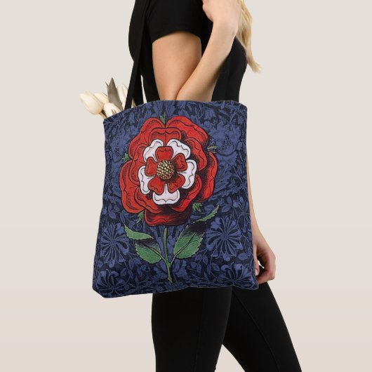 Tudor Rose Rot und Weiß Tasche (Von Nahem)