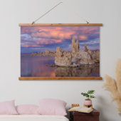 Tufa Formation on Mono Lake Wandteppich Mit Holzrahmen (Schlafzimmer)