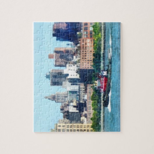 Tugboat Against Manhattan Skyline Puzzle (Vertikal)
