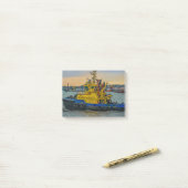 Tugboat sailing at river, montevideo, uruguay post-it klebezettel (Auf Schreibtisch)