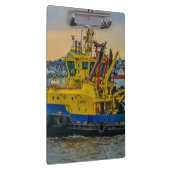 Tugboat segeln am Fluss, montevideo, uruguay Klemmbrett (Rechts)