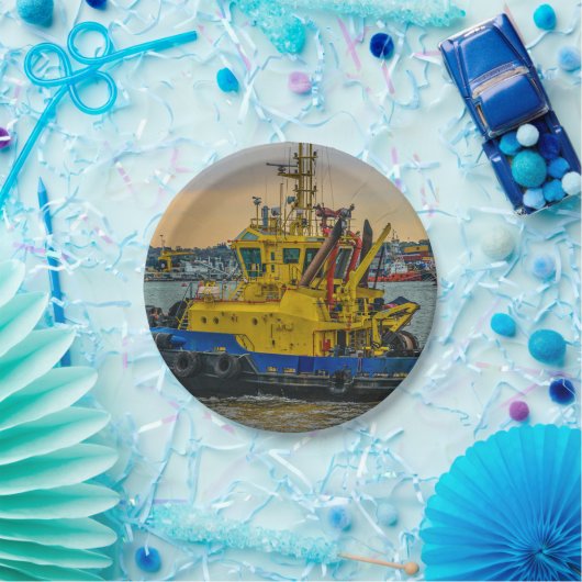 Tugboat segeln am Fluss, montevideo, uruguay Pappteller (Party)