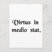 Tugend steht in der Mitte. Postkarte (Vorderseite)