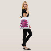 Tugendhafte Frau Tasche (Am Model)