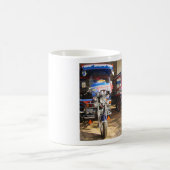 Tuk Tuk Showroom ... Udon Thani, Isaan Kaffeetasse (Mittel)