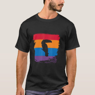 Tukan Shadow-Silhouette mit farbenfroher Flagge T-Shirt