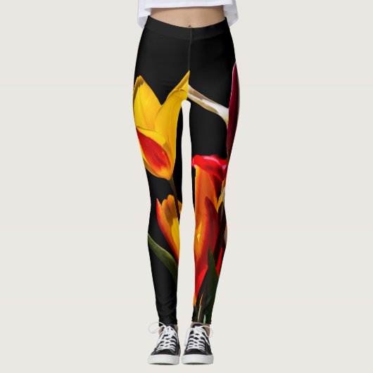 Tulip-Blume, schwarzer Hintergrund Leggings (Vorderseite)