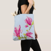 Tulip Magnolias auf einer Tasche (Von Nahem)