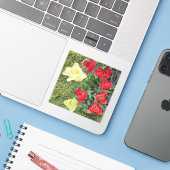 Tulips Aufkleber (Laptop mit iPhone)