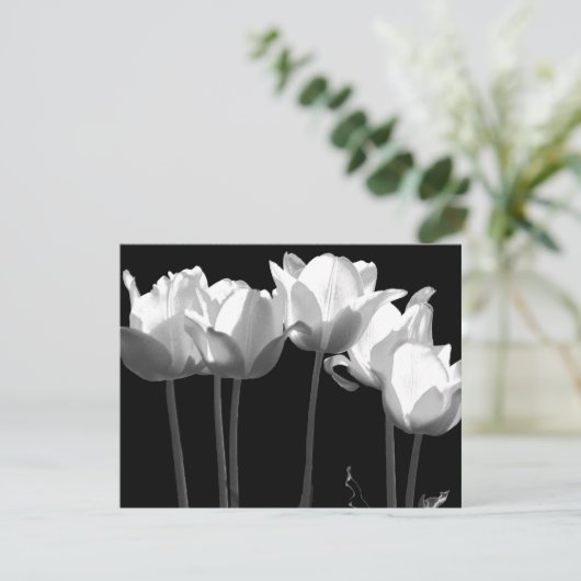 Tulips, B&W Wedding Einladung (Stehend Vorderseite)