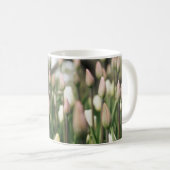 Tulips beginnen zu blühen kaffeetasse (VorderseiteRechts)
