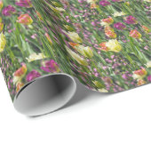 Tulips im Feld Geschenkpapier (Rolleneckpunkt)