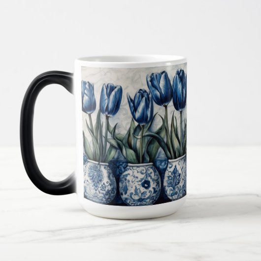 Tulips in Delft Blue Verwandlungstasse (Links)