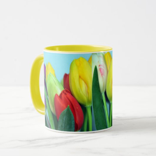 Tulips in der Springtime-Tasse Tasse (Vorderseite Links)