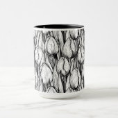 Tulips in Schwarzweiß Tasse (Zentrum)
