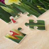 Tulips in Springtime Garden Weg farbenfroh Puzzle (Seite)