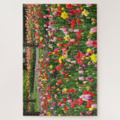 Tulips in Springtime Garden Weg farbenfroh Puzzle (Vertikal)