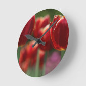 Tulips Runde Wanduhr (Winkel)