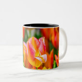 Tulips verzaubern 17 zweifarbige tasse (VorderseiteRechts)