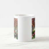 Tulips von Dappled Fence Kaffeetasse (Mittel)