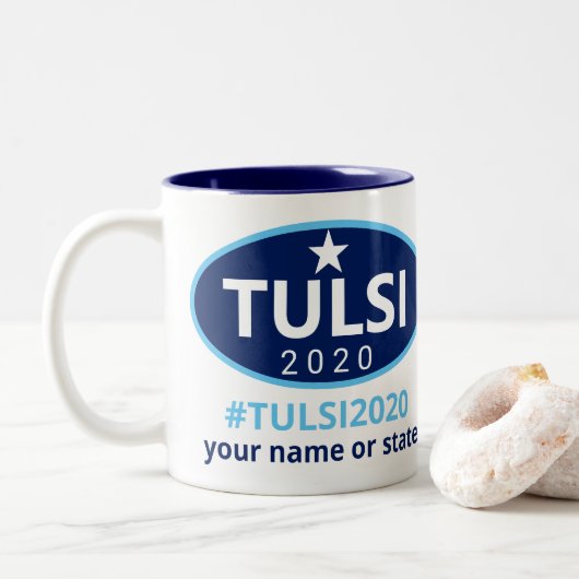 Tulsi 2020 Gabbard Kampagnen-einzigartiges Zweifarbige Tasse (Mit Donut)