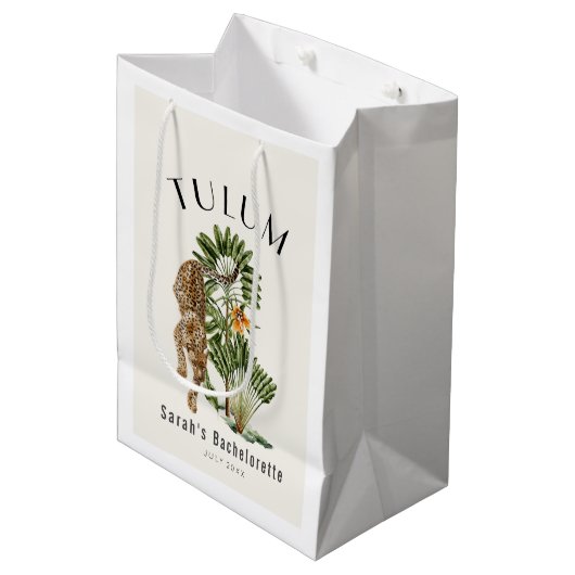 Tulum Leopard Trpopsus Bachelorette Weekend Mittlere Geschenktüte (Vorderseite Schrägansicht)