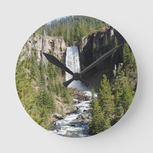 Tumalo Falls, OR Runde Wanduhr (Vorderseite)