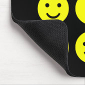 Tumbling - auf schwarz mousepad (Ecke)