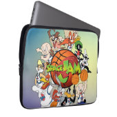 TUNE SQUAD™ Group SPACE JAM™ Logo Laptopschutzhülle (Vorne Rechts)