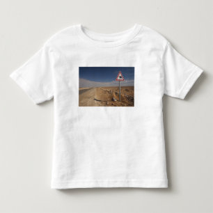Tunesien, Ksour-Gebiet, Ksar Ghilane, Ölpipeline Kleinkind T-shirt