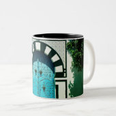 Tunesische blaue Tür Zweifarbige Tasse (VorderseiteRechts)