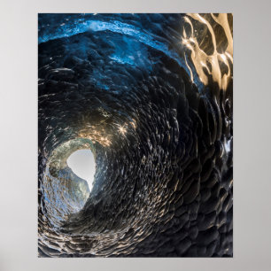 Tunnel durch eine Eishöhle, Eisland Poster
