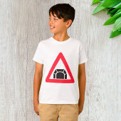 Tunnelwarnung Straßenzeichen T-Shirt