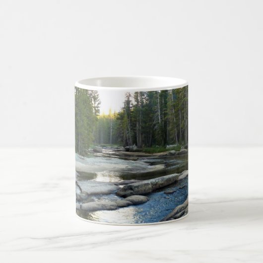 Tuolumne River by Campground, Yosemite, CA Kaffeetasse (Mittel)