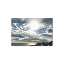 Turbulente Himmel über Hythe Bay Kent.