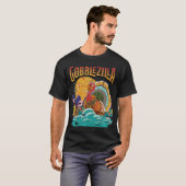 Turkey Day Thanksgiving Gobblezilla Kaiju Monster T-Shirt (Vorne ganz)