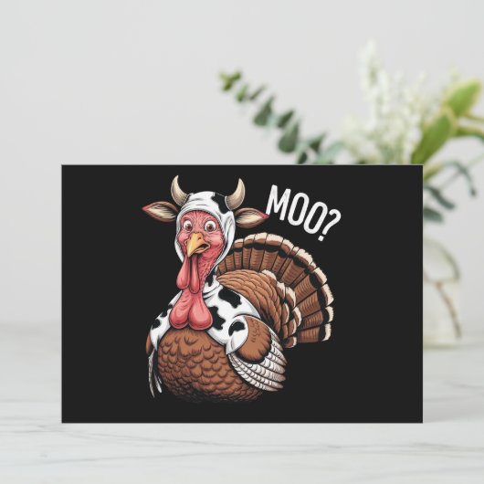 Turkey Moo Funny Erntedank Einladung (Stehend Vorderseite)