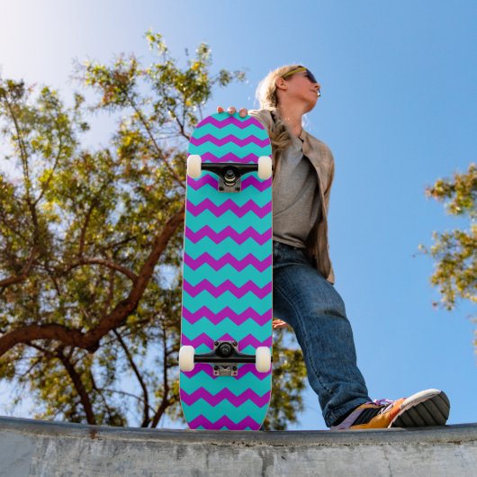 Türkis Lila Zickzack Skateboard (Außenbereich 1)