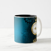 Türkis-Steampunkirche Hintergrund mit Gears Zweifarbige Tasse (VorderseiteRechts)