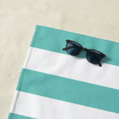 Türkis Stripe Personalisiert Beach House Strandtuch (Beispiel)