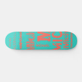 Türkis und Living Coral Grunge Word Cloud Skateboard (Horizontal)
