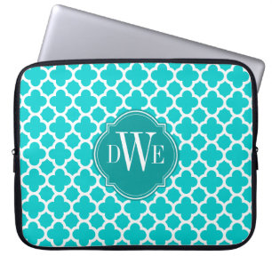 Türkis und weißes Quatrefoil Muster-Monogramm Laptopschutzhülle