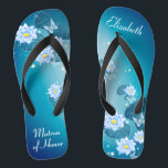 Türkisblau-florales Muster Matron of Honour Badesandalen<br><div class="desc">Dieses hübsche Blau zeichnet sich durch elegante Lotus-Blume im türkisblauen Farbverlauf aus. Fügen Sie Ihre Formulierung hinzu, um einfach Ihre eigenen schönen Hochzeitsflip Flops, um eine stilvolle Dosis Glanz zu Ihrem Hochzeitstag, Junggeselinnen-Abschied, oder anderen Feiern hinzuzufügen. Strich Anpassen Sie es mit Ihrer Formulierung durch die Vorlagenfelder. Wenn Sie gewollt haben,...</div>