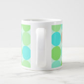 Türkisblaue grüne und orangefarbene Kreise Monogra Jumbo-Tasse (Rückseite)